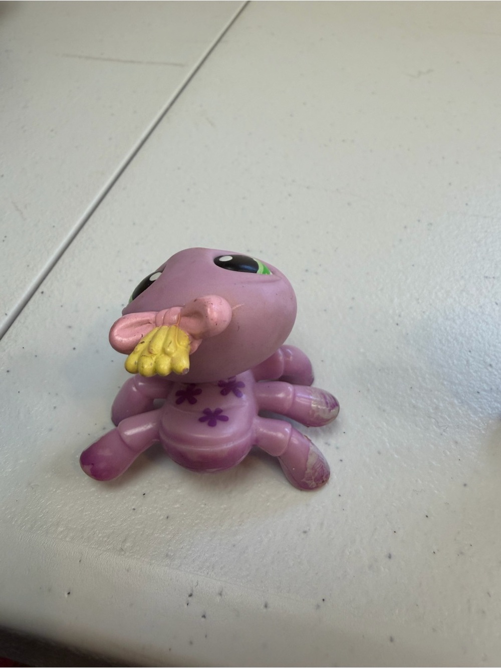 Littlest PetShop Hasbro figure #136 Spider collectible toy Littlest Pet shop LPs - Picture 2 of 5